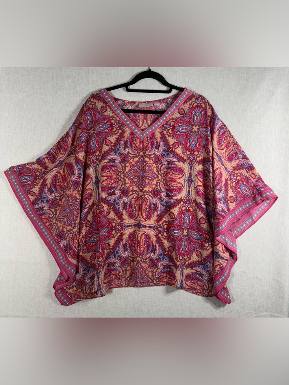 Women’s Pink Paisley V-Neck Tunic Top
